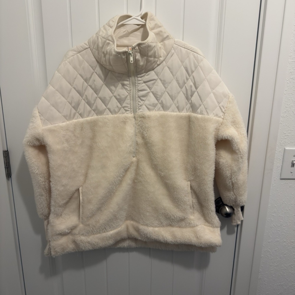 Lularoe‎ Women's Cream Oversize Pullover 1/4 Zip Sherpa Jacket Size Small